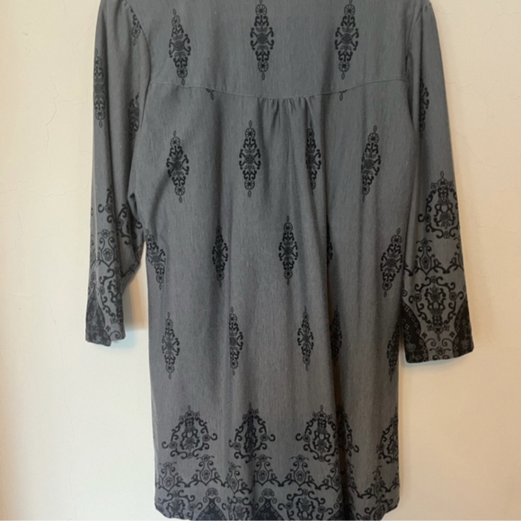 REBORN Tunic top - Picture 2 of 2